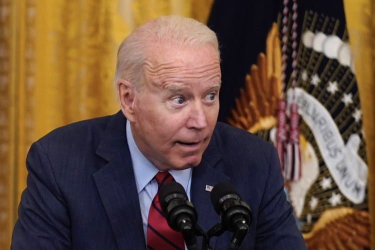 Creepy Joe Biden again "whispers" into microphone, dude is mentally gone